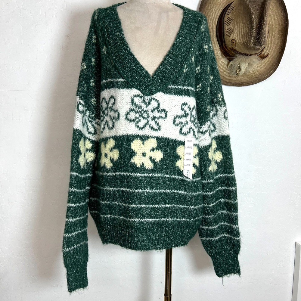 SO Goods For Life Green Floral Knit V-Neck Sweater Sz L Chunky Pullover Cozy